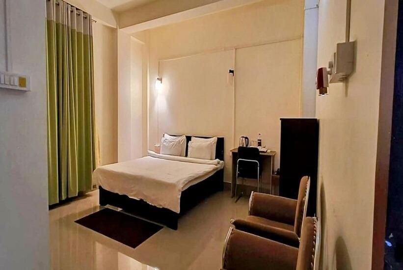 Hotel Shoolin Wood Hatikhuli Extérieur photo